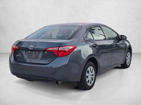 Used 2017 Toyota Corolla L FWD image 3