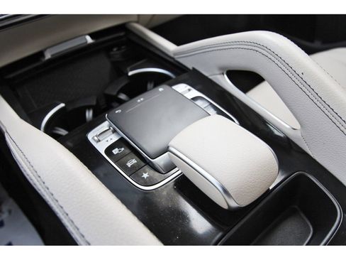 Used 2020 Mercedes-Benz GLE 350 4MATIC image 30