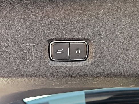 Used 2025 Ford Expedition Max Platinum AWD/4WD image 14