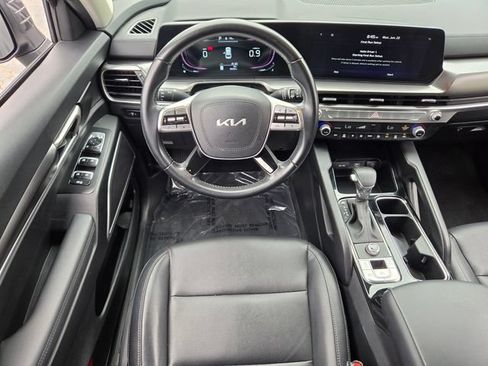 Used 2023 Kia Telluride LX FWD image 14