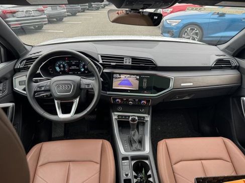 Certified 2025 Audi Q3 2.0T Premium w/ Convenience Package image 11