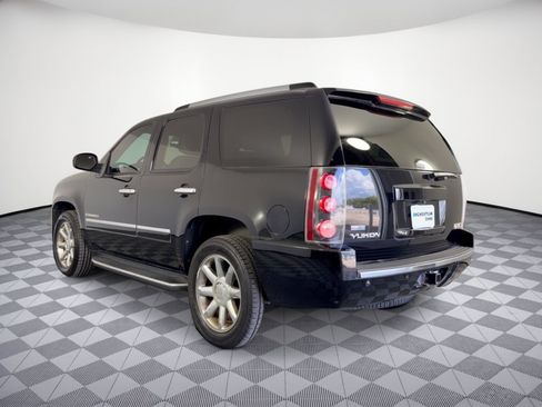 Used 2009 GMC Yukon Denali AWD/4WD image 3