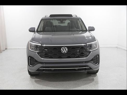 Used 2026 Volkswagen Atlas SEL Premium R-Line AWD/4WD image 2