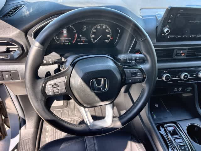 Certified 2025 Honda Pilot Touring image 17