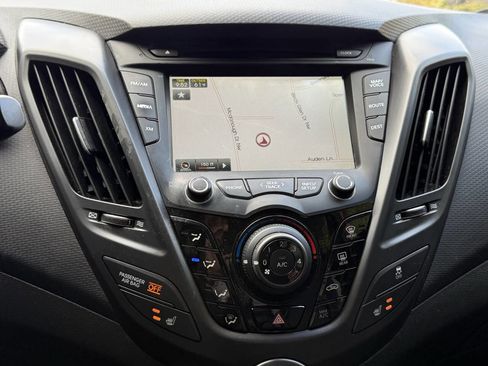 Used 2014 Hyundai Veloster Turbo image 35