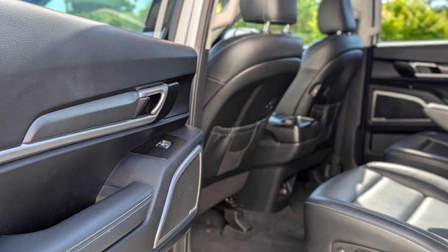 Used 2021 Kia Telluride S FWD image 25