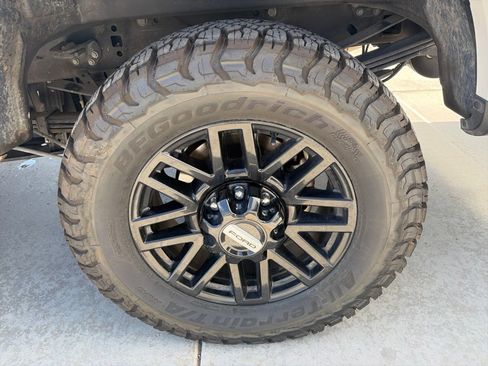 Used 2019 Ford F350 Lariat AWD/4WD image 13
