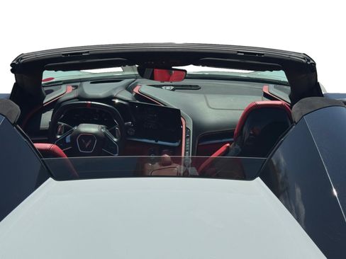 Used 2022 Chevrolet Corvette Stingray Premium Conv w/ Z51 Performance Package RWD image 12