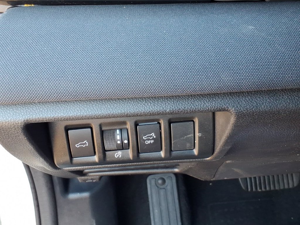 Used 2023 Subaru Outback Premium AWD/4WD image 24