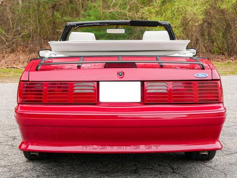 Used 1989 Ford Mustang GT RWD image 7