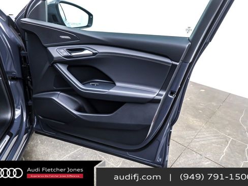 Used 2025 Audi Q6 e-tron Premium Plus w/ Premium Plus image 23