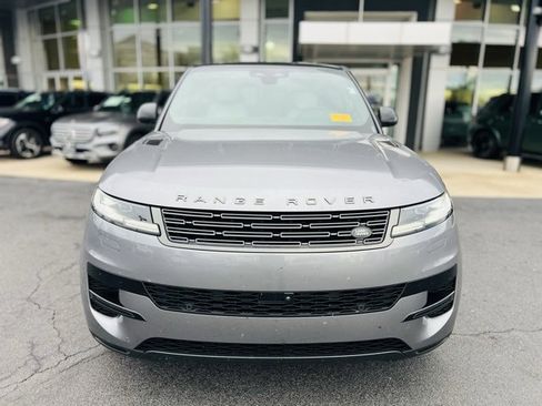 Used 2024 Land Rover Range Rover Sport SE image 2