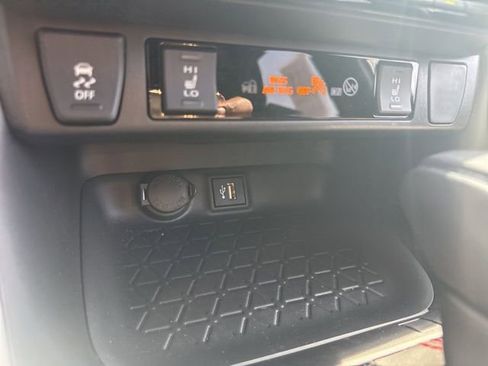 Used 2023 Toyota RAV4 SE w/ Weather & Moonroof Package image 20