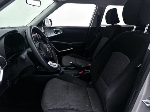Used 2020 Kia Soul LX FWD image 14
