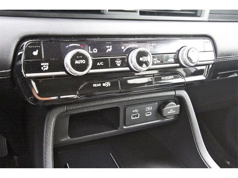 Used 2023 Honda Pilot EX-L image 24