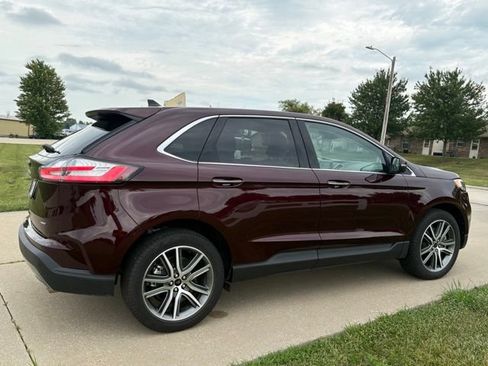 Certified 2024 Ford Edge Titanium AWD/4WD image 4