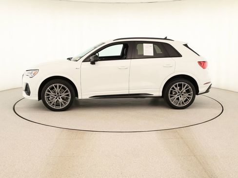 Certified 2025 Audi Q3 2.0T Premium Plus w/ Premium Plus Package AWD/4WD image 2