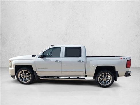 Used 2018 Chevrolet Silverado 1500 LTZ Z71 w/ LTZ Plus Package AWD/4WD image 8