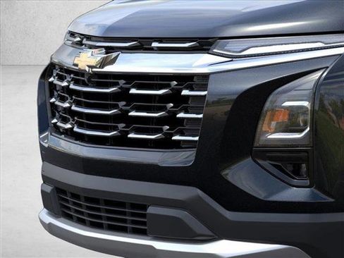 New 2025 Chevrolet Equinox LT w/ Safety and Technology Package image 13