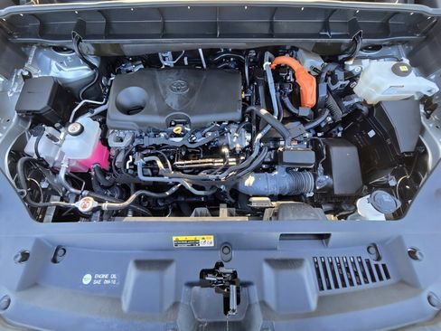 Used 2024 Toyota Highlander XLE image 23