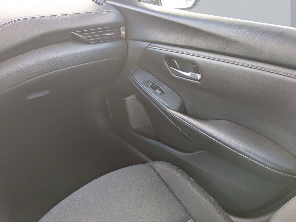 Used 2024 Nissan Sentra SV FWD image 20