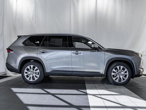 New 2026 Toyota Grand Highlander Limited image 3
