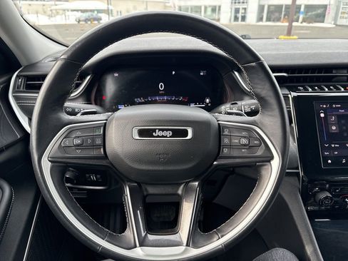 Used 2022 Jeep Grand Cherokee L Laredo w/ Luxury Tech Group I image 12