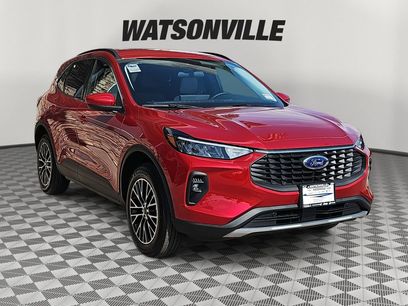 New 2025 Ford Escape SE