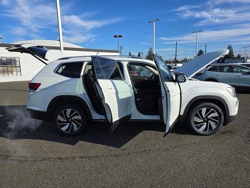 New 2026 Volkswagen Atlas SEL image 18