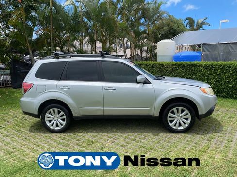 Used 2011 Subaru Forester 2.5X Premium AWD/4WD image 8