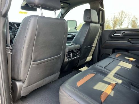 Used 2024 GMC Sierra 2500 AT4 w/ AT4 Preferred Package image 19