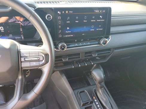 Used 2023 Chevrolet Colorado W/T image 22