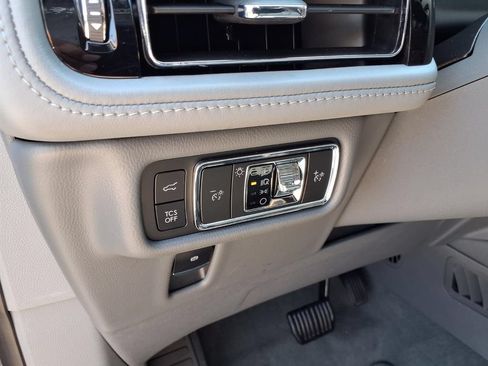 Used 2023 Lincoln Nautilus Reserve w/ Equipment Group 201A FWD image 21