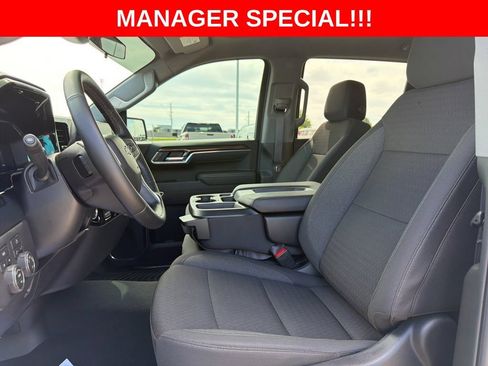 Used 2026 Chevrolet Silverado 1500 LT AWD/4WD image 19