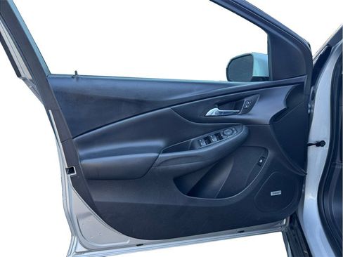 Used 2017 Chevrolet Volt Premier w/ Driver Confidence II Package FWD image 17