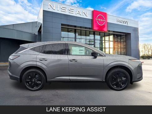 New 2026 Nissan Murano SV image 6