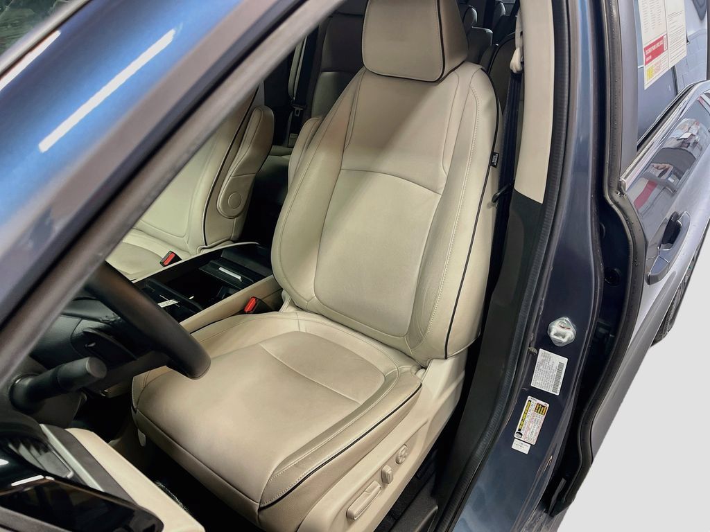 Used 2025 Honda Odyssey Touring image 19
