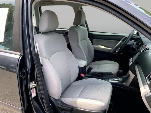 Used 2018 Subaru Forester 2.5i w/ Alloy Wheel Package AWD/4WD image 8
