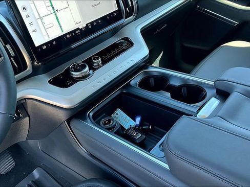 New 2026 Ford Expedition Active image 8