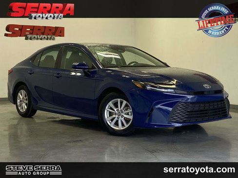 Certified 2025 Toyota Camry LE image 1