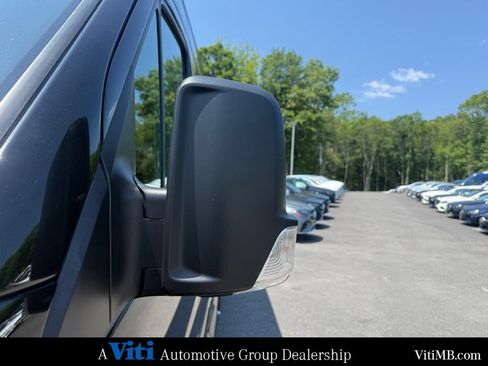 Used 2017 Mercedes-Benz Sprinter 3500 image 11