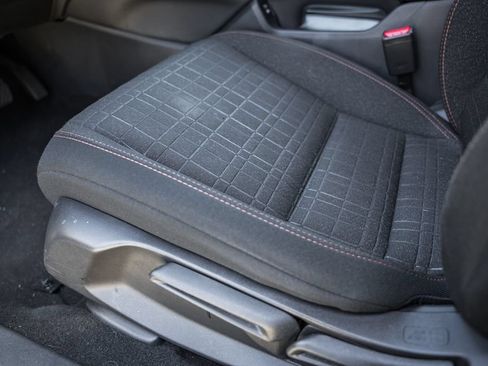 Certified 2025 Honda HR-V Sport image 30