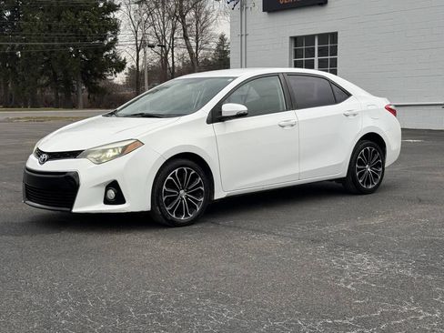 Used 2014 Toyota Corolla S FWD image 2