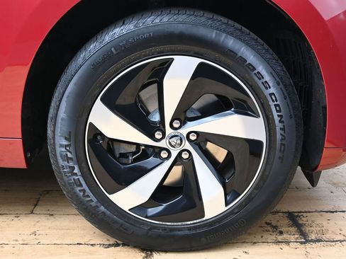 Used 2025 Jaguar F-PACE R-Dynamic S image 15