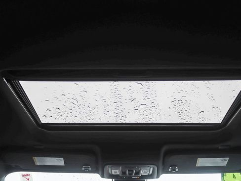 Used 2024 Chevrolet Silverado 2500 High Country w/ Technology Package image 27