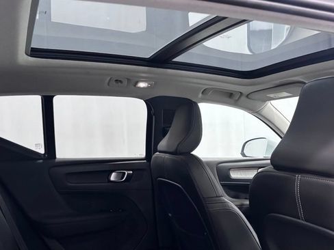 Used 2024 Volvo XC40 B5 Plus w/ Protection Package Premier AWD/4WD image 26