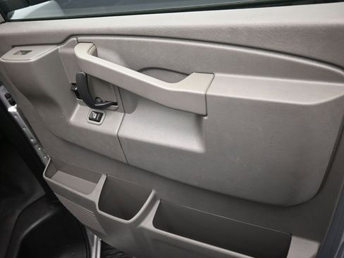 Used 2017 Chevrolet Express 2500 LS image 24