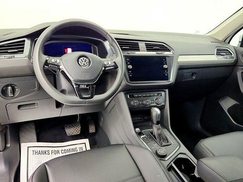 Used 2020 Volkswagen Tiguan SEL AWD/4WD image 12