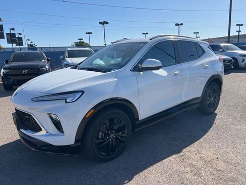 Used 2024 Buick Encore GX Sport Touring image 7