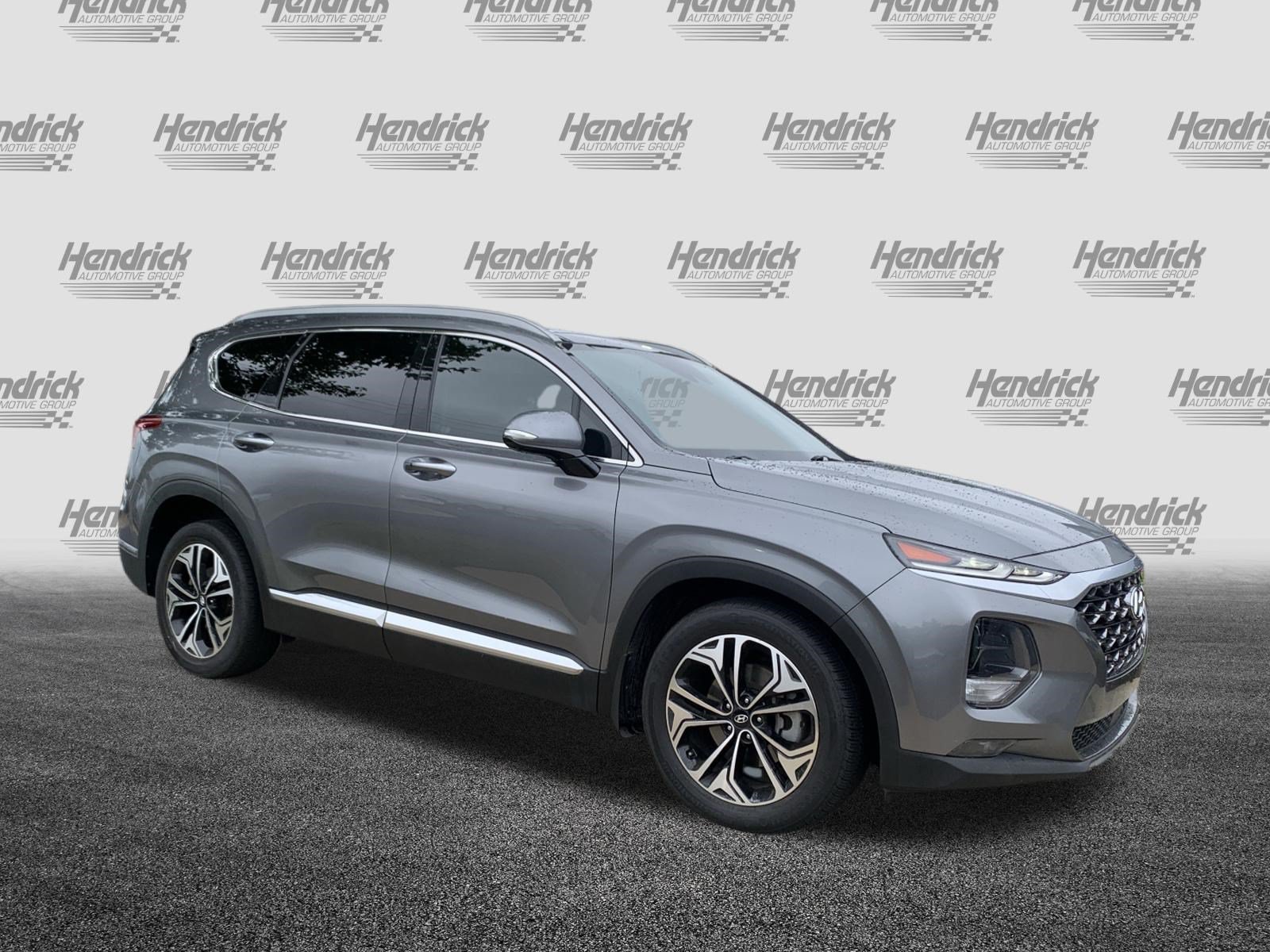 Used 2019 Hyundai Santa Fe FWD image 2